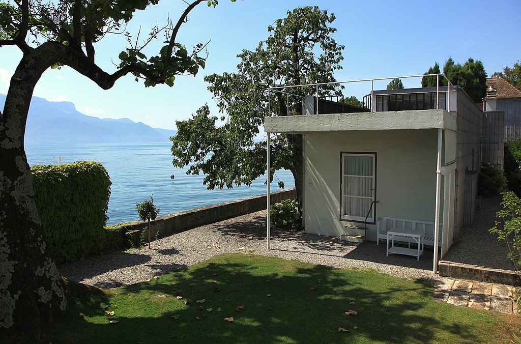 Pequeña villa a orillas del lago Lemán